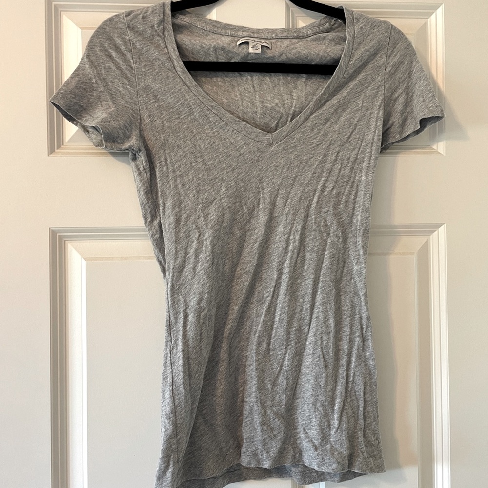 Gray American Eagle tee